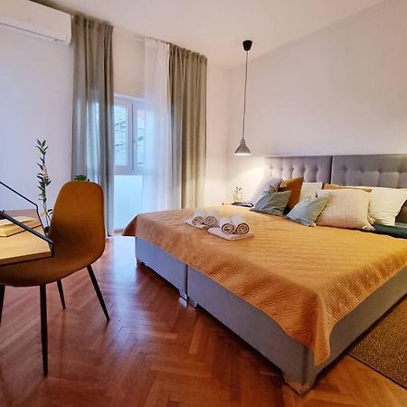 Chi Chi Apartment Pula Bagian luar foto
