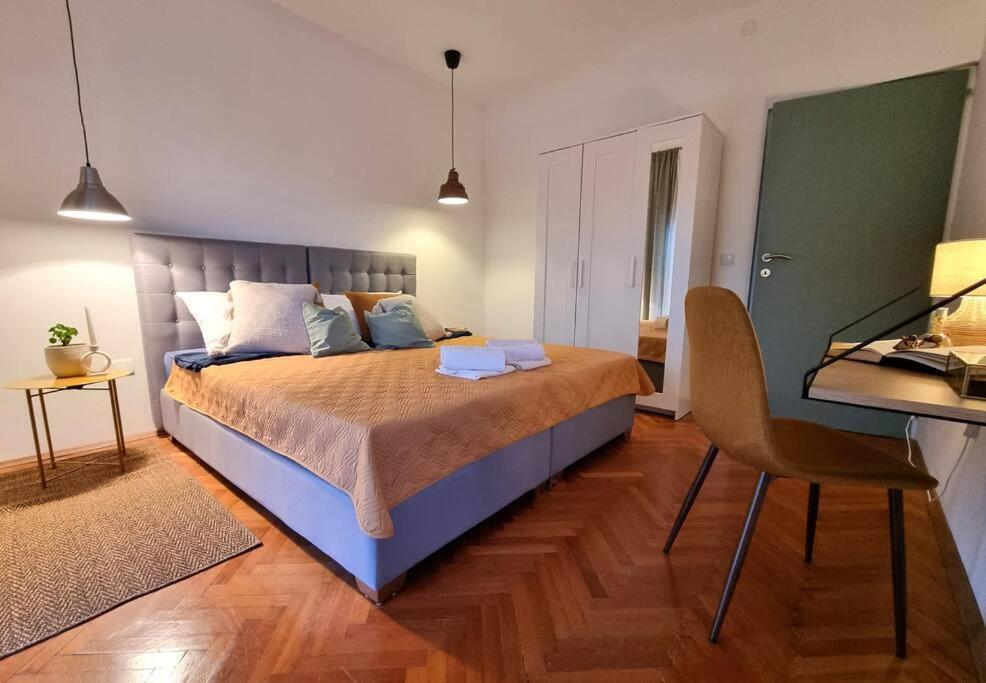 Chi Chi Apartment Pula Bagian luar foto