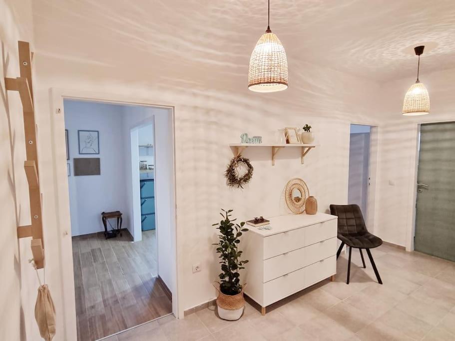 Chi Chi Apartment Pula Bagian luar foto